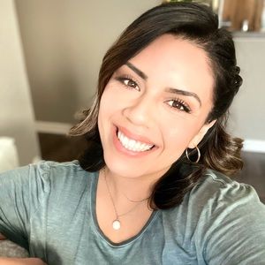 Meet your Posher, Noemi